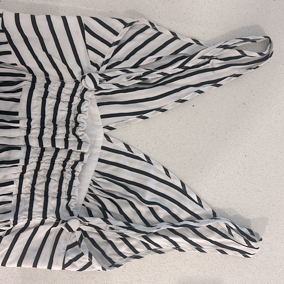 Bardot Revolve long dress - size Small - Picture 6 of 7